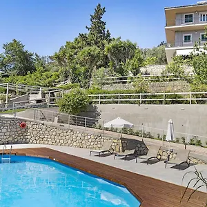 Apartment Paradiso, Lixouri